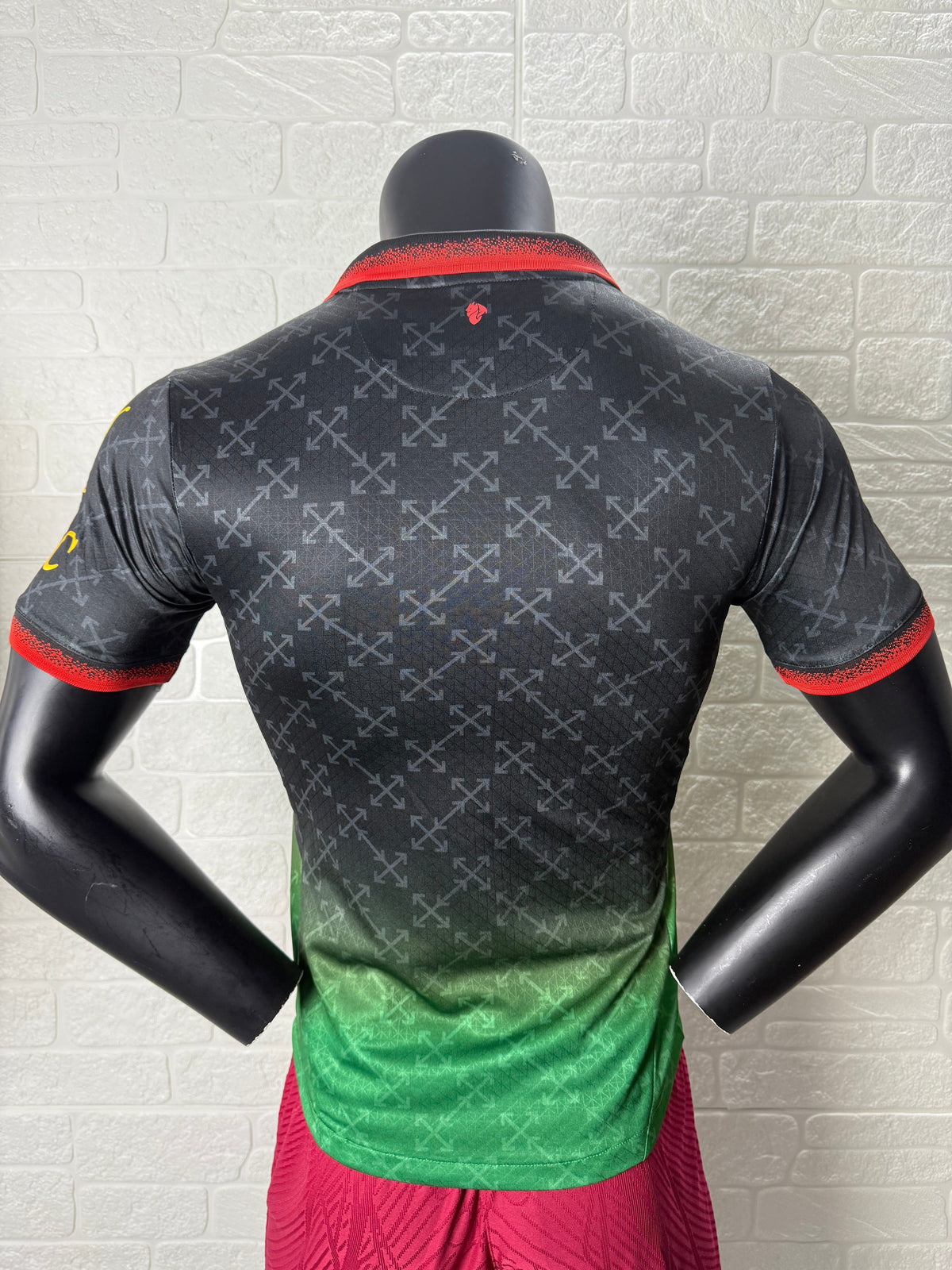 2025-26 AC Milan × Off-White Joint Edition Black-to-Green Gradient Player Version Jersey - Men's