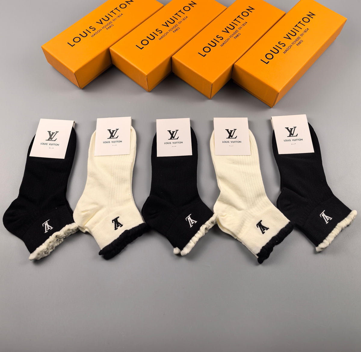 Louis Vuitton Black Cream Narrow Letter Edges Ankle Socks, image 9