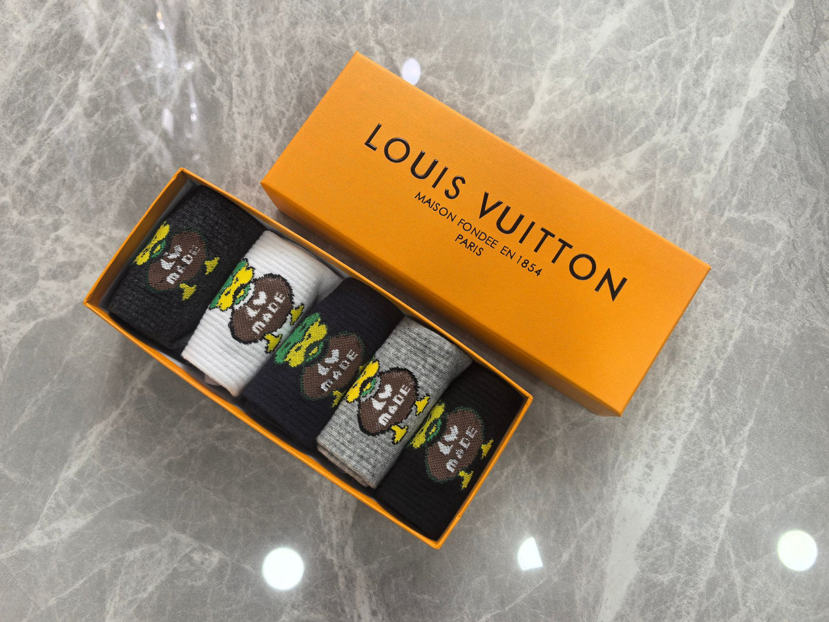 Louis Vuitton Grey Black White Small Character Crew Socks, image 6