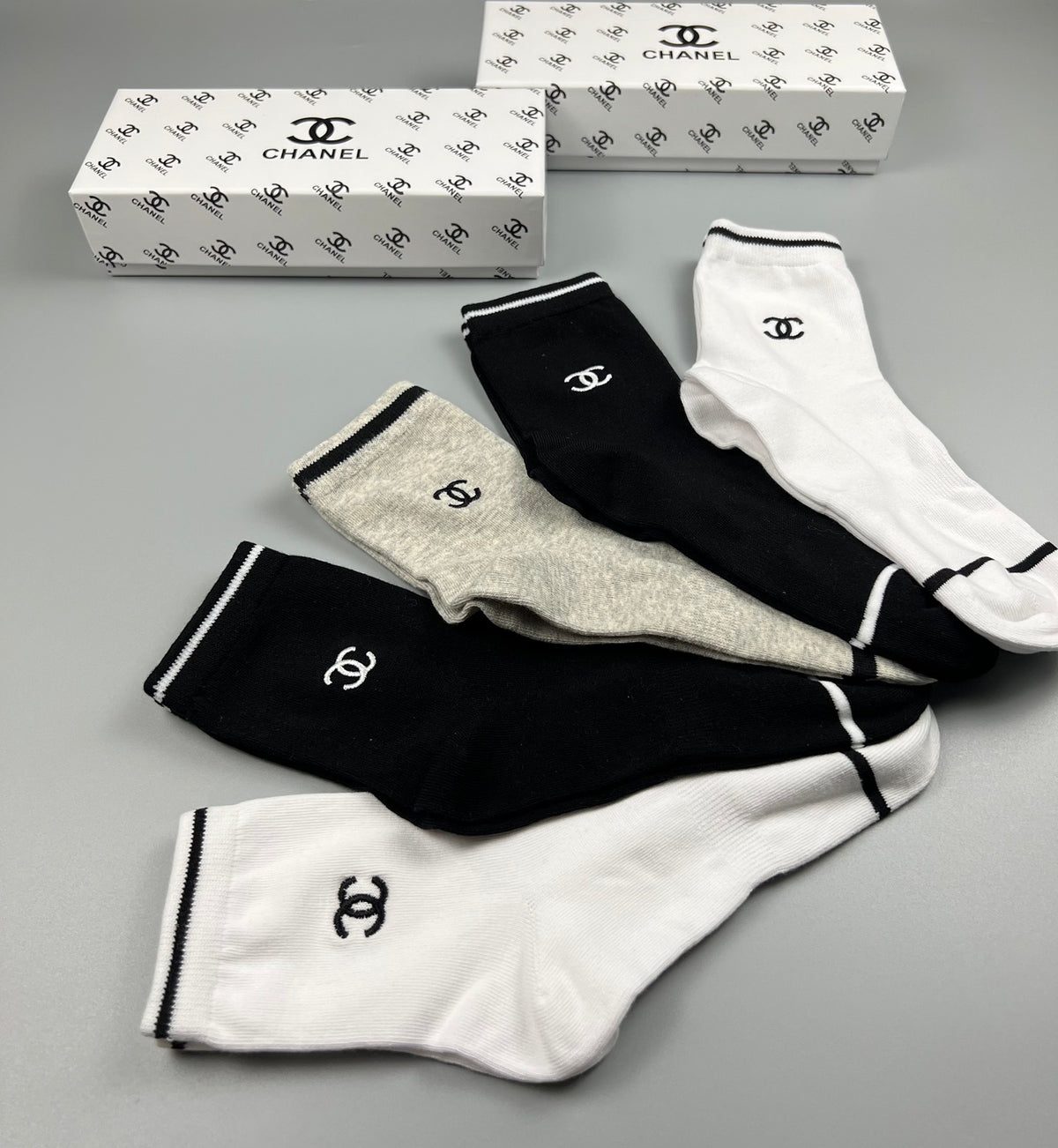 CHANEL Piped Outline Ankle Socks, gallery image 9