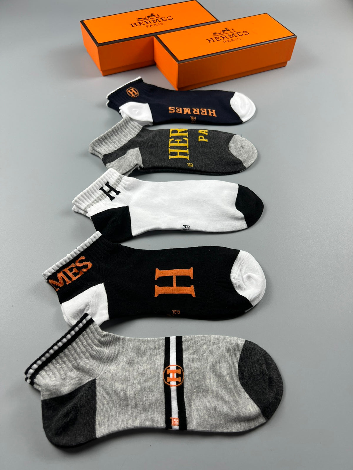 Hermès Black White Grey Large H Letters Ankle Socks, image 9