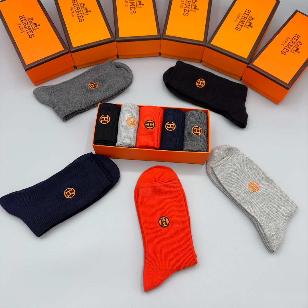 Hermès Orange Grey Black Small Side Text Ankle Socks, image 9