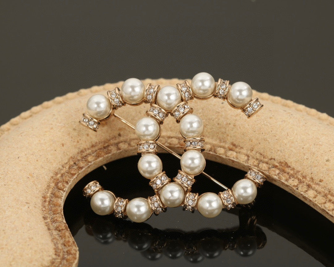 Martin Graham brooch in polished metal-tone – main product view