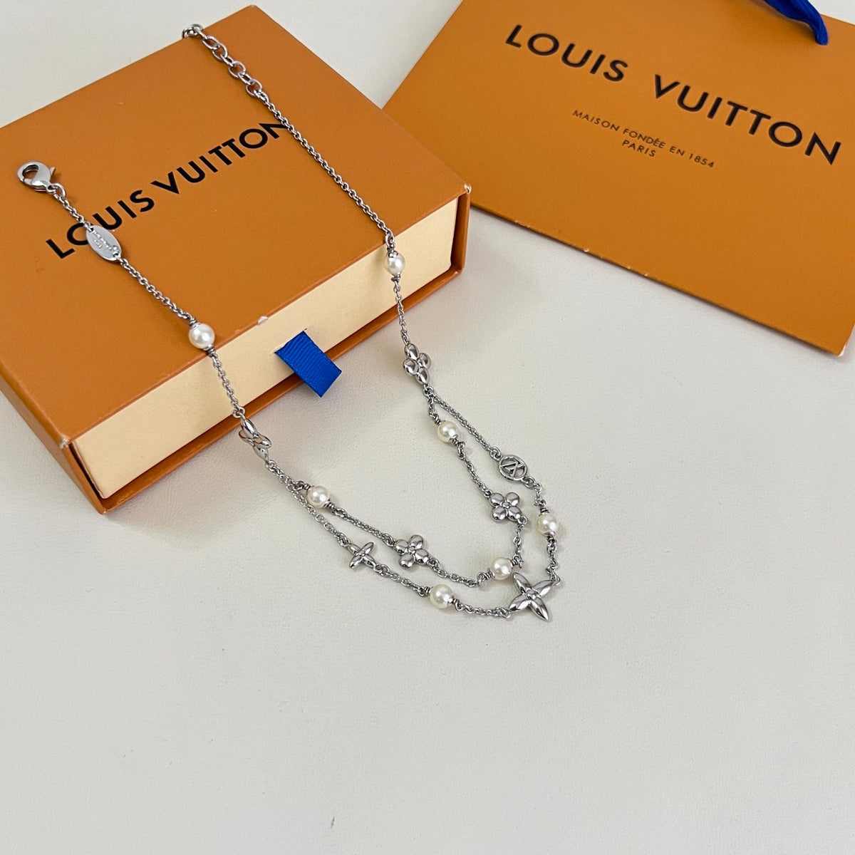 Martin Graham pendant necklace in polished metal-tone – main product view