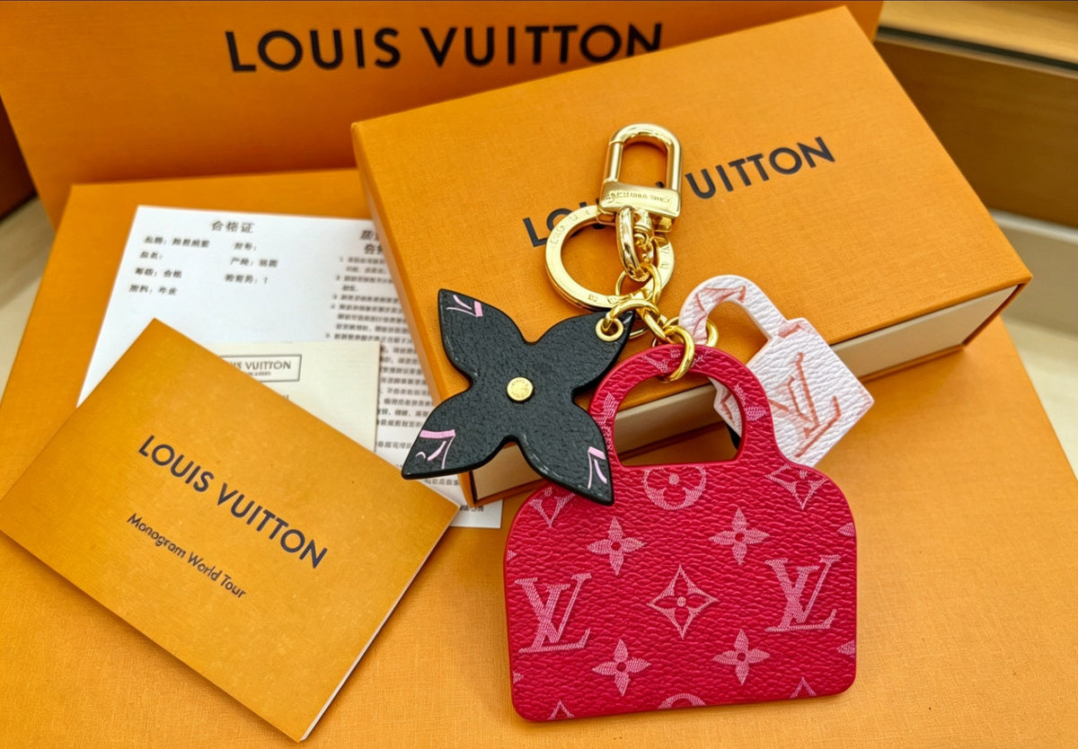 Martin Graham keychain in polished metal-tone – main product view