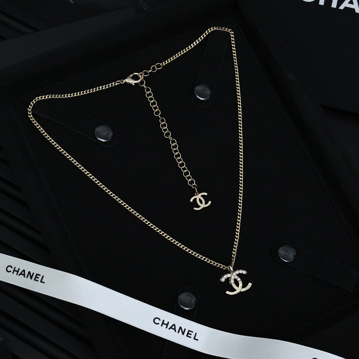 Martin Graham pendant necklace in polished metal-tone – main product view
