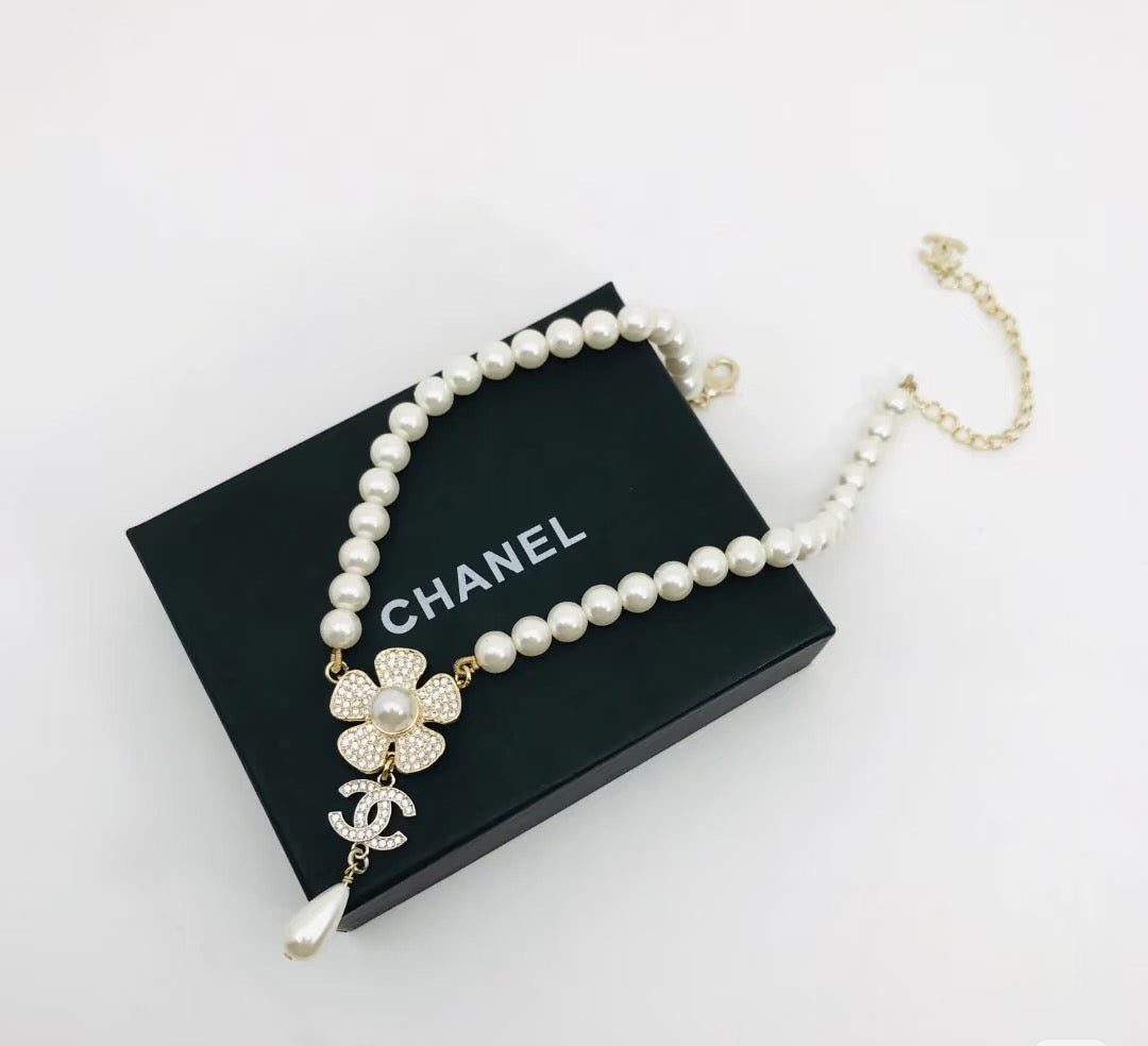 Martin Graham pendant necklace in polished metal-tone – main product view
