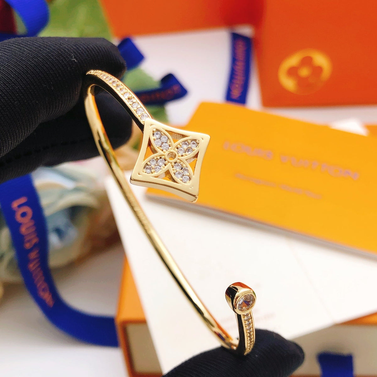 Martin Graham bangle in polished metal-tone – main product view