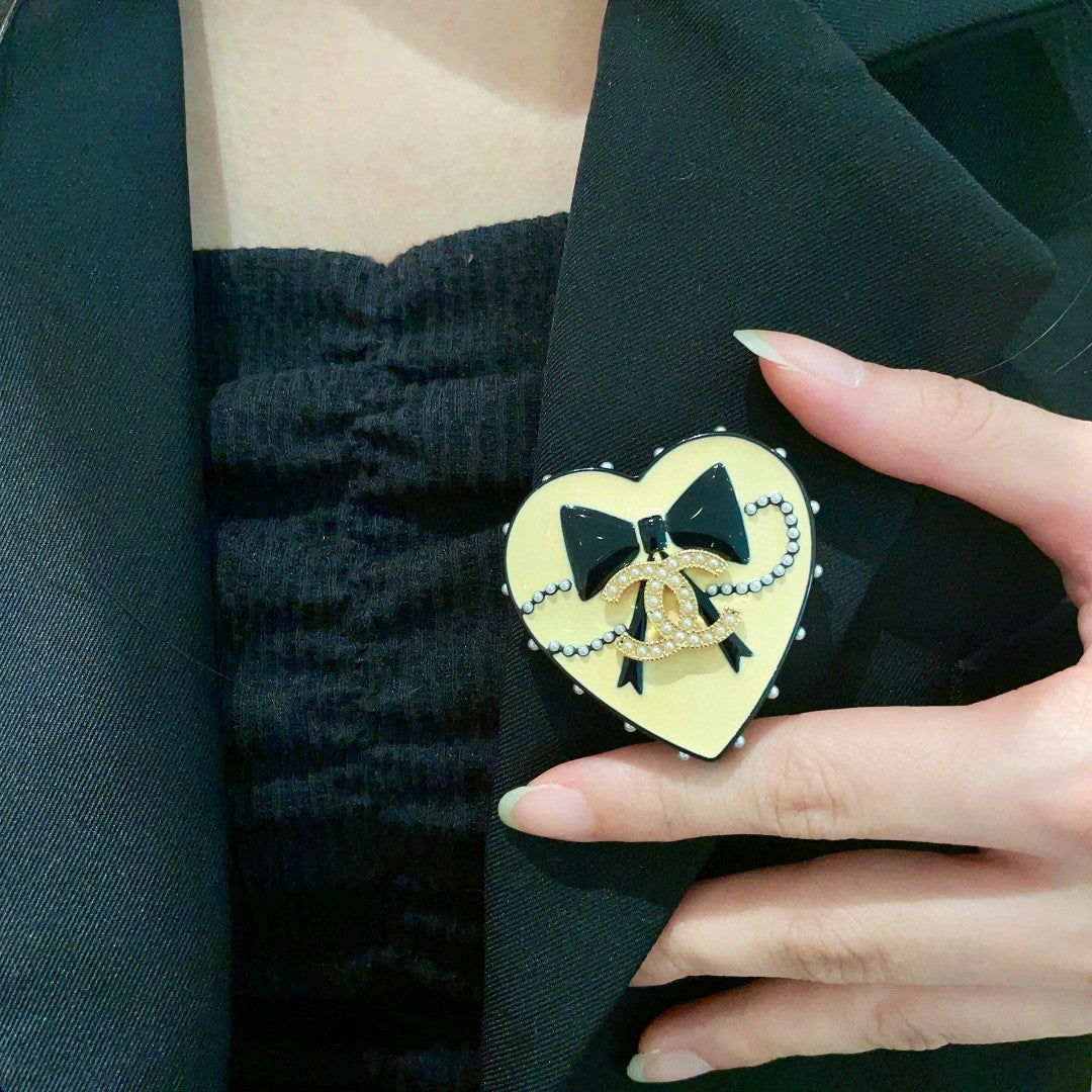 Martin Graham brooch in polished metal-tone – main product view