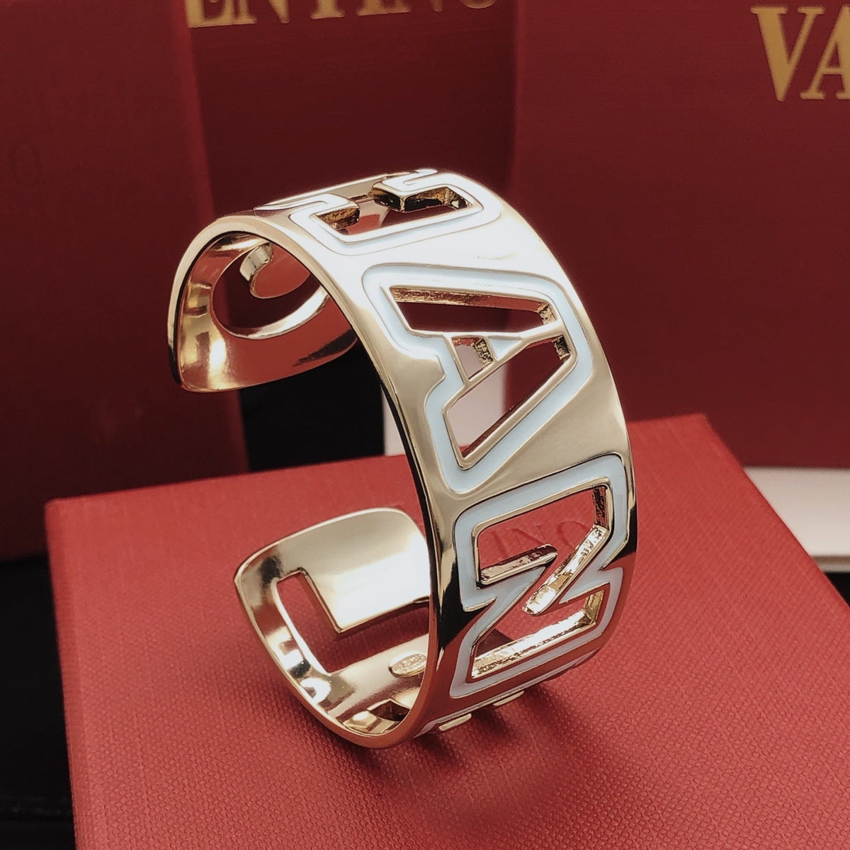 Martin Graham Signature bangle in gold-tone – main product view