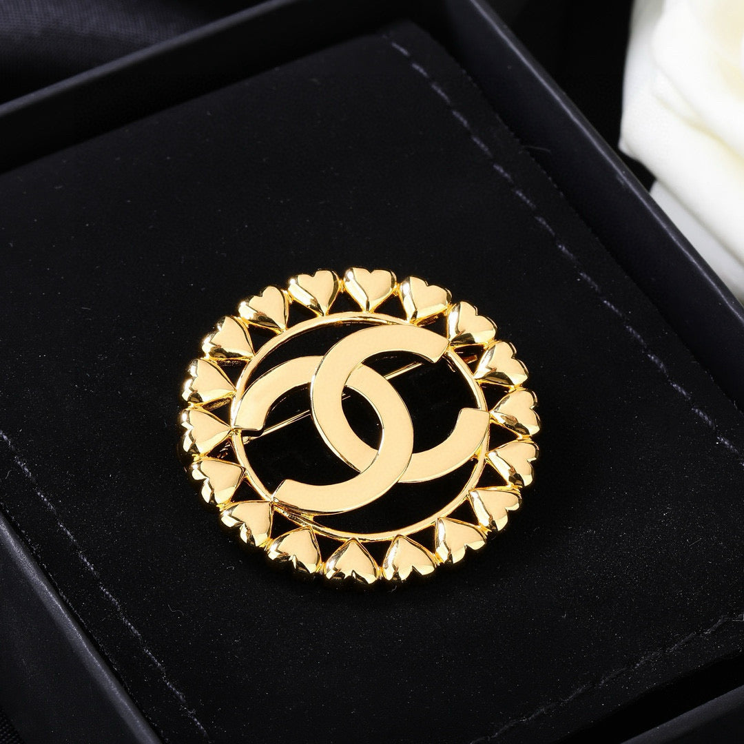 Martin Graham brooch in polished metal-tone – main product view