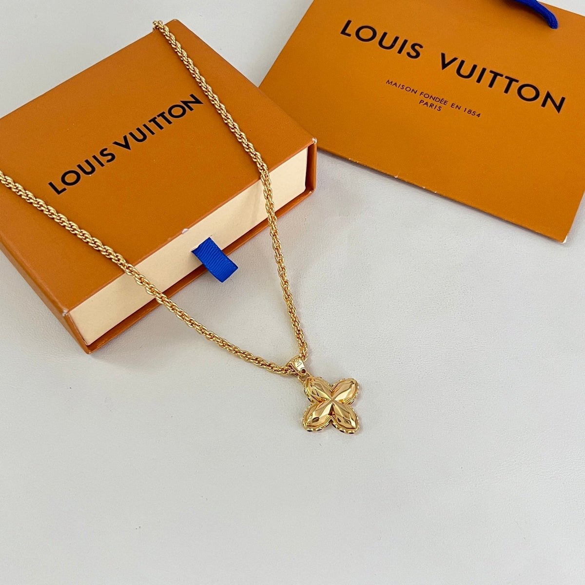 Martin Graham pendant necklace in polished metal-tone – main product view