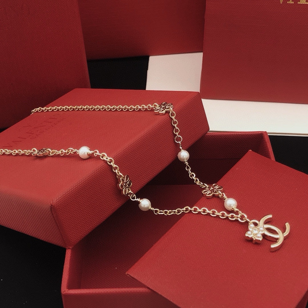 Martin Graham pendant necklace in polished metal-tone – main product view