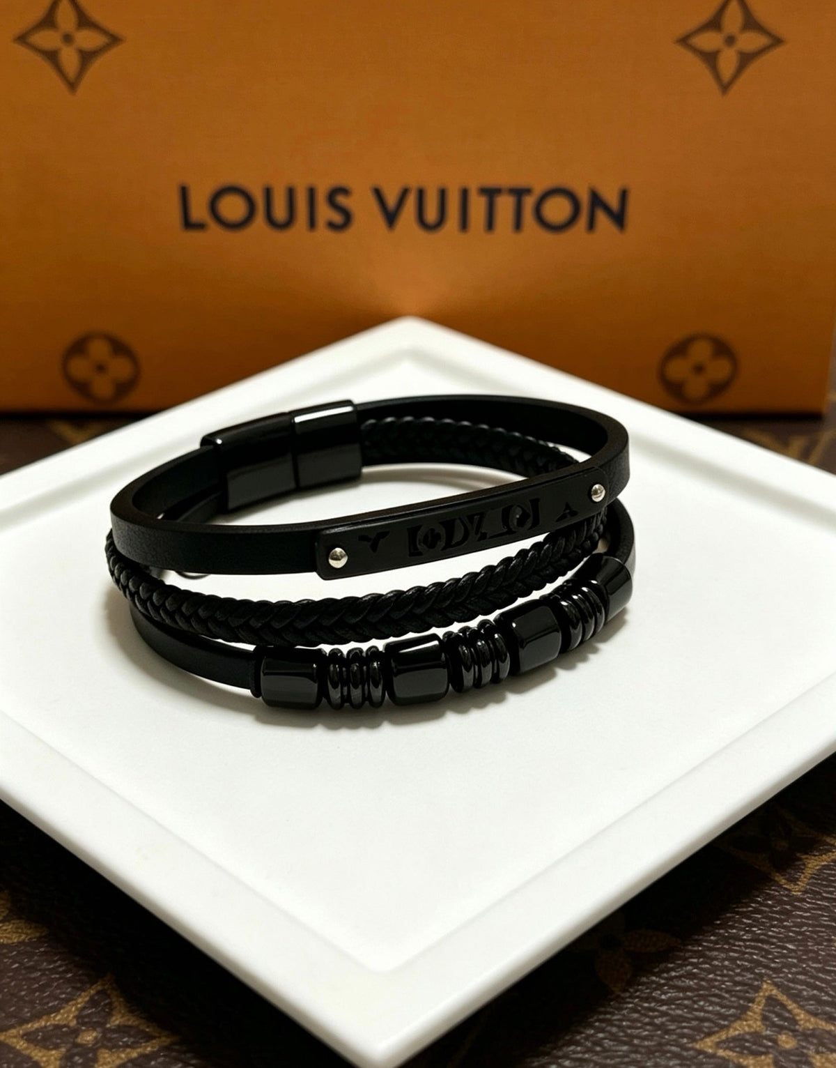 Martin Graham bangle in polished metal-tone – main product view