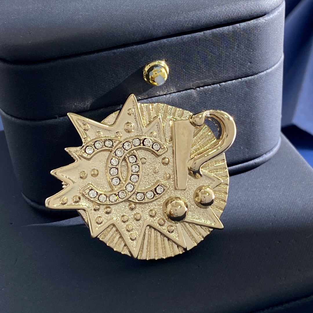 Martin Graham brooch in polished metal-tone – main product view