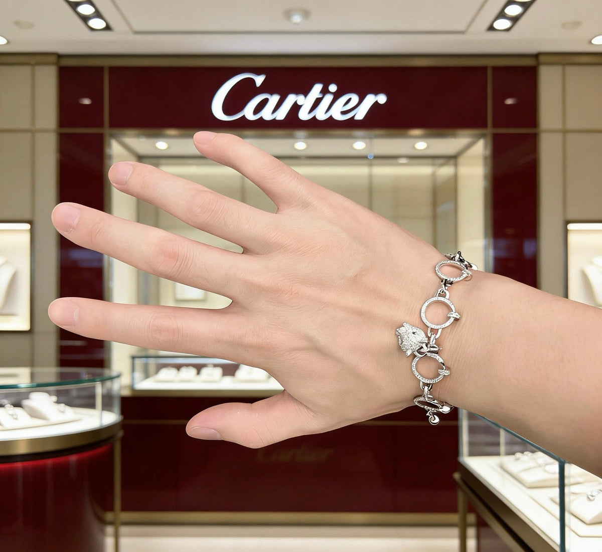 Martin Graham bracelet in polished metal-tone – detail view