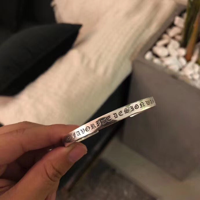 Martin Graham bracelet in polished metal-tone – detail view