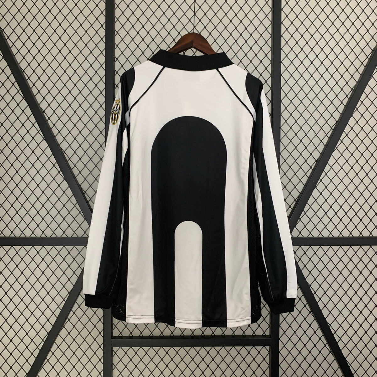Juventus 1997-98 Home Retro Long Sleeve Jersey – Kappa Black White Stripe Sony MiniDisc Kit | Del Piero Zidane Davids Era
