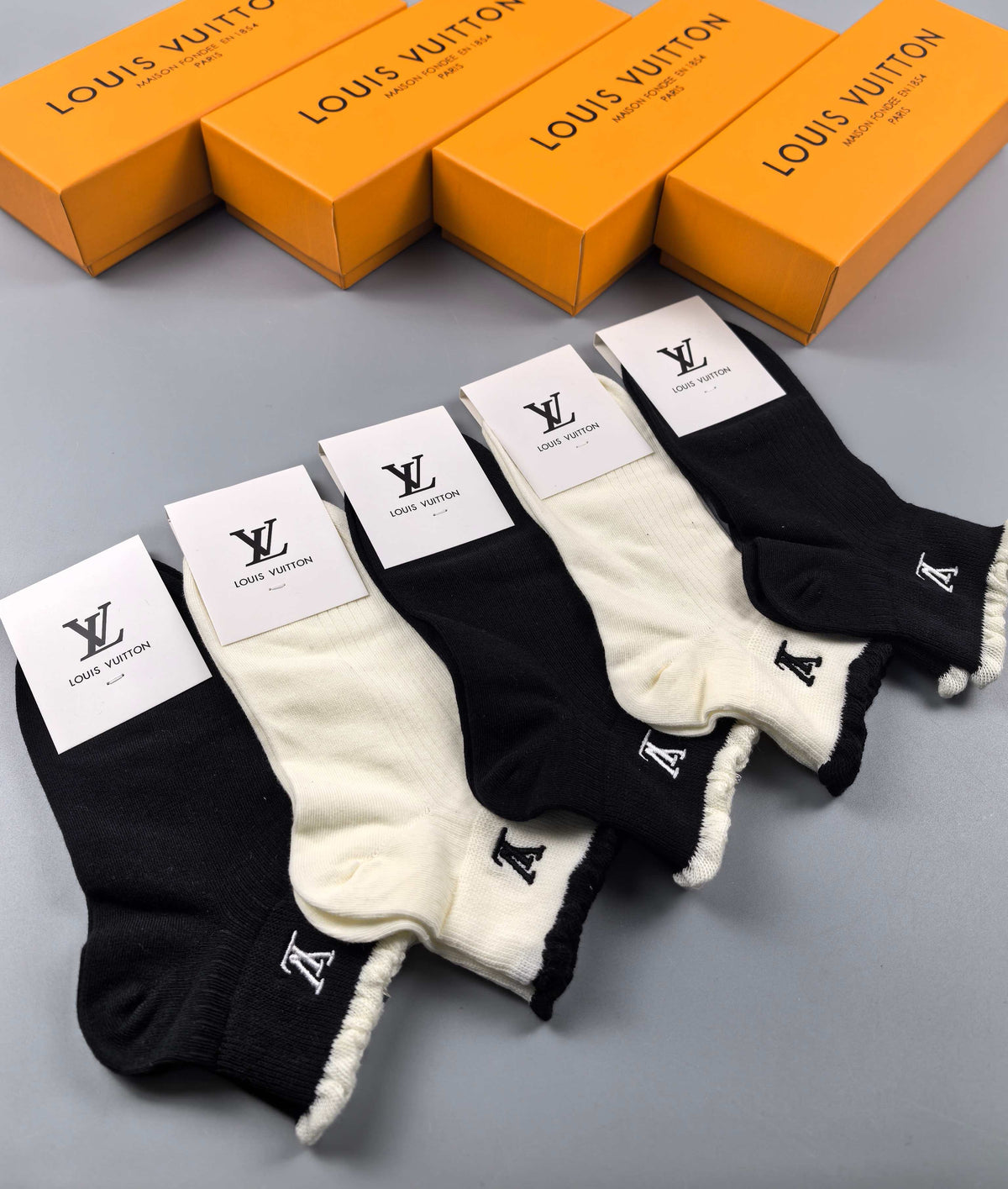 Louis Vuitton Black Cream Narrow Letter Edges Ankle Socks, image 3