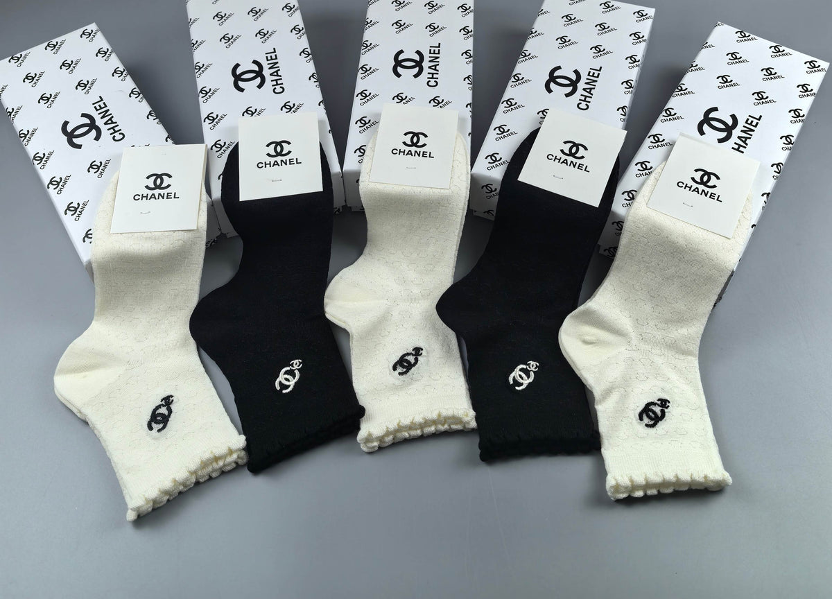CHANEL Compact Emblem Pale-and-Dark Socks, gallery image 5