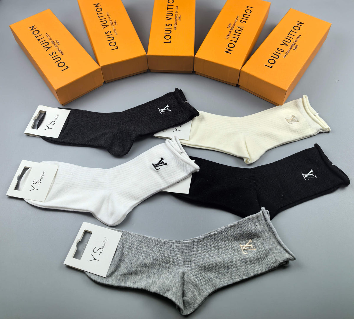 Louis Vuitton Neutral Fine Ribbed Ankle Mix Ankle Socks, image 4