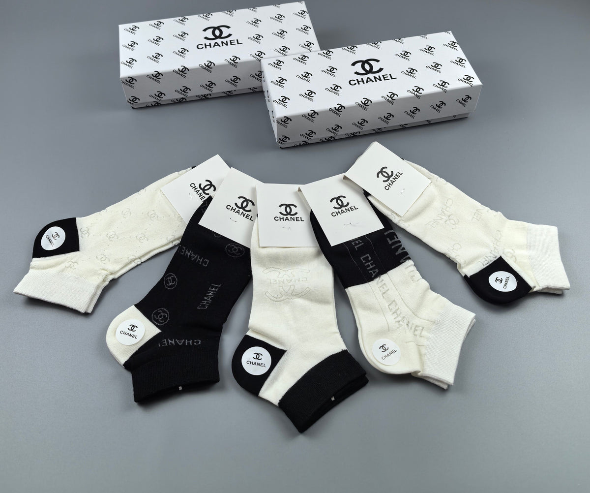 CHANEL Neutral Emblem Low-Cut Socks, gallery image 5