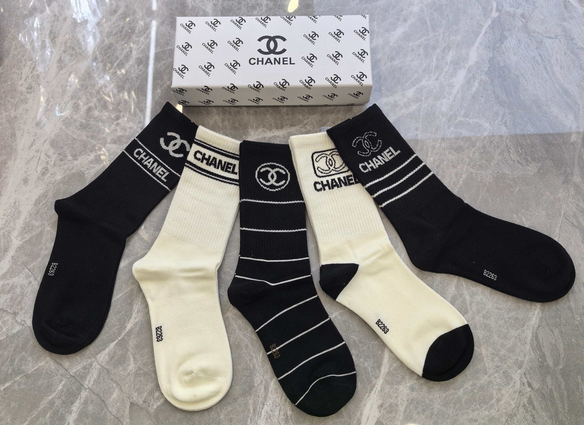 CHANEL Contrast Wordmark Crew Socks, gallery image 4