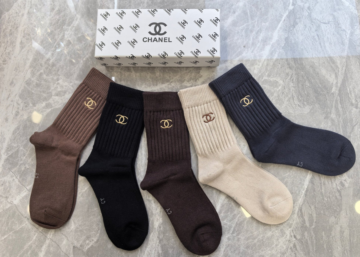 CHANEL Wide Letter-Band Earth-Tone Socks, gallery image 4