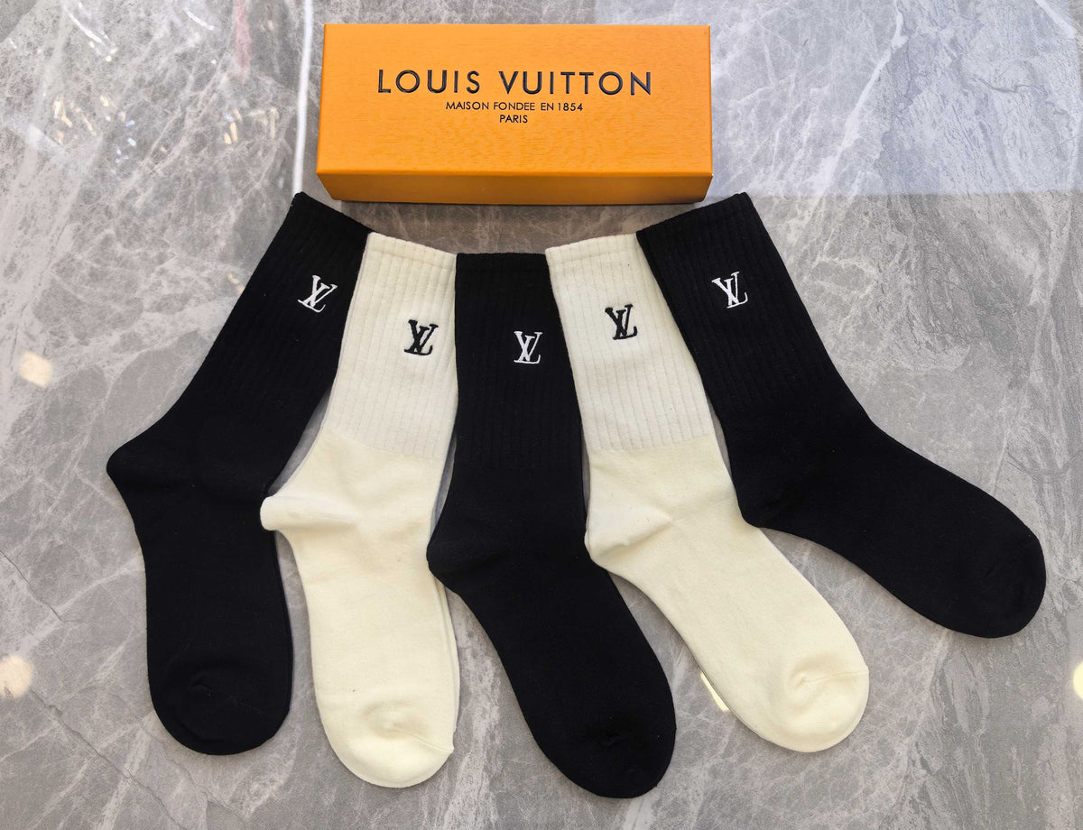 Louis Vuitton Black Cream Plain Small Cuff Letter Crew Socks, image 2