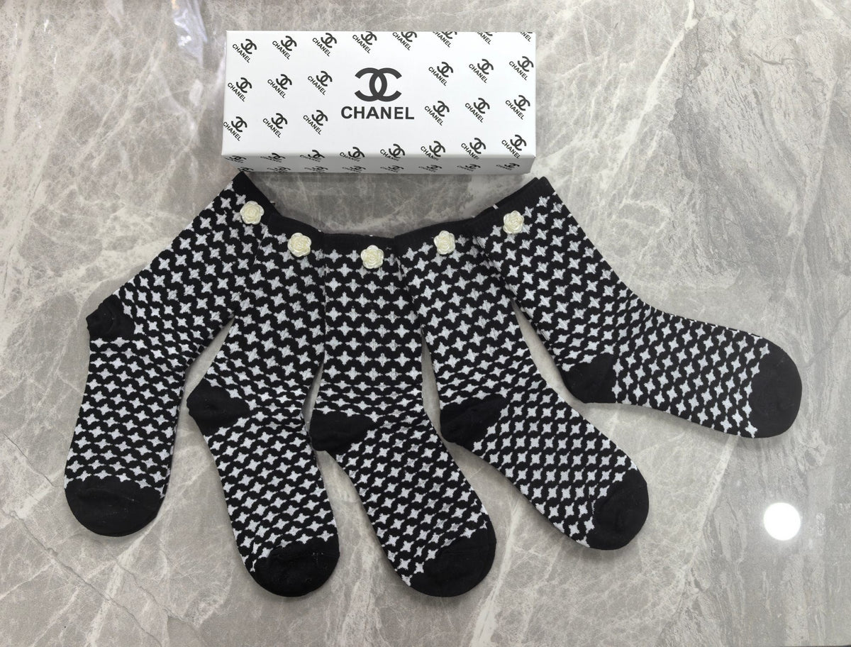 CHANEL Small Dot Pattern Crew Socks, gallery image 2