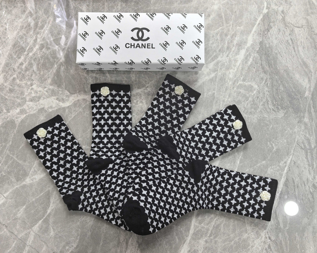 CHANEL Small Dot Pattern Crew Socks, gallery image 3
