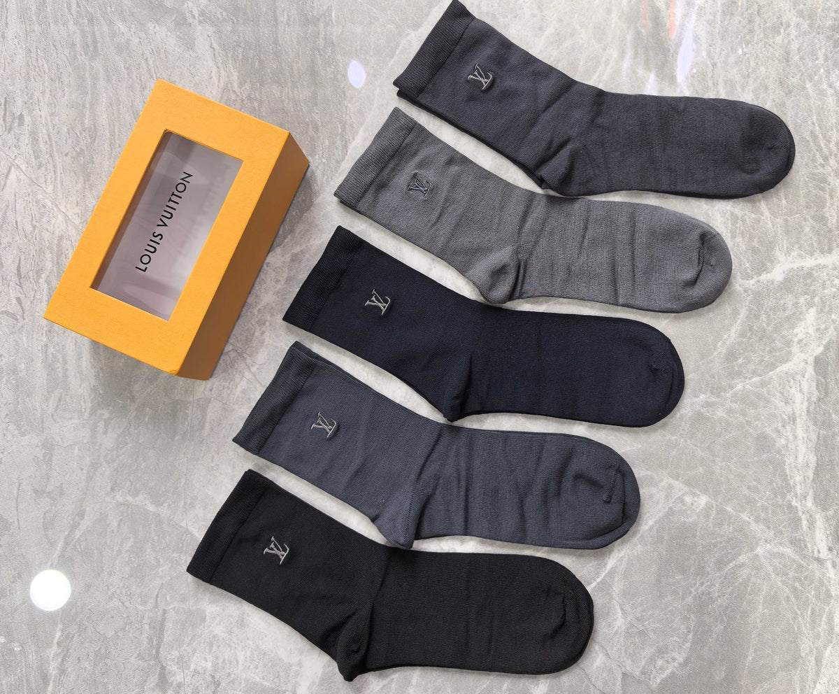 Louis Vuitton Grey Navy Plain Fine Rib Crew Socks, image 4