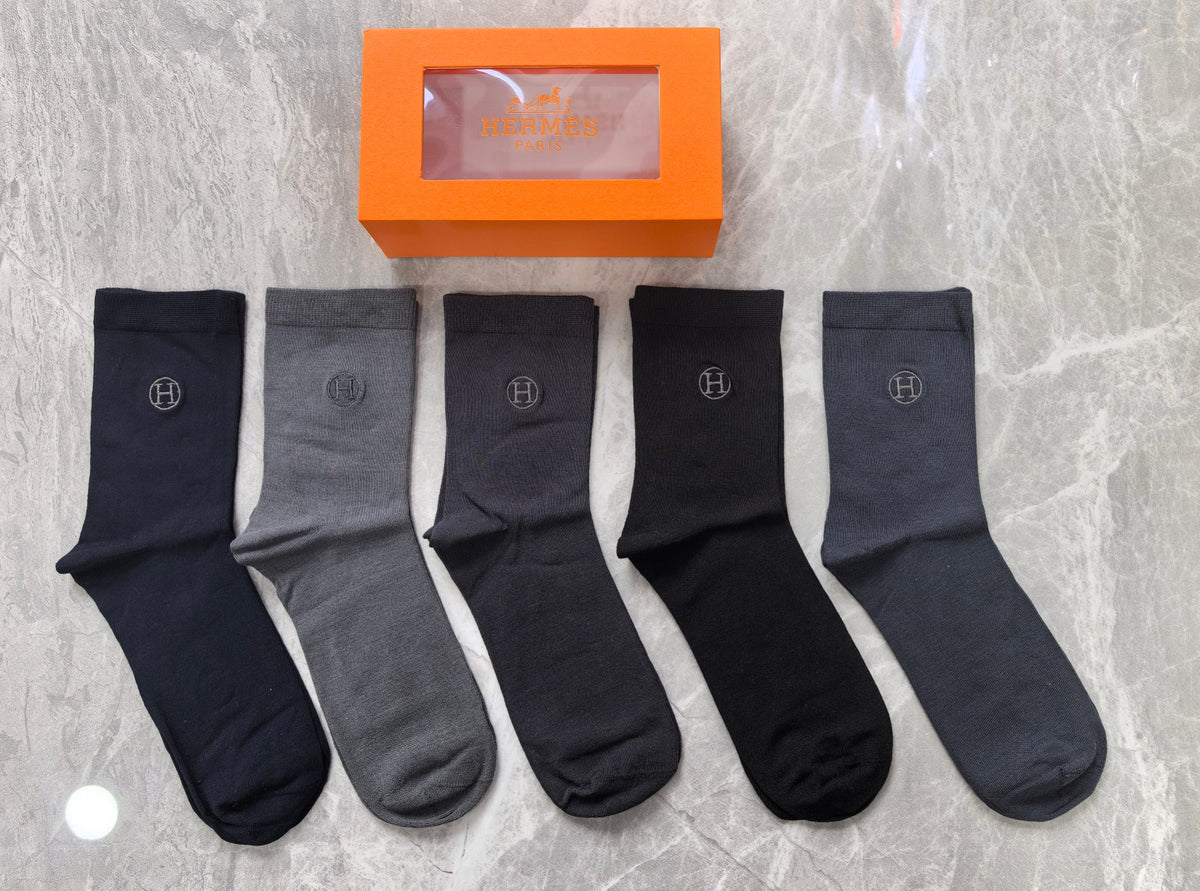 Hermès Grey Navy Black Fine Rib Crew Socks, image 1