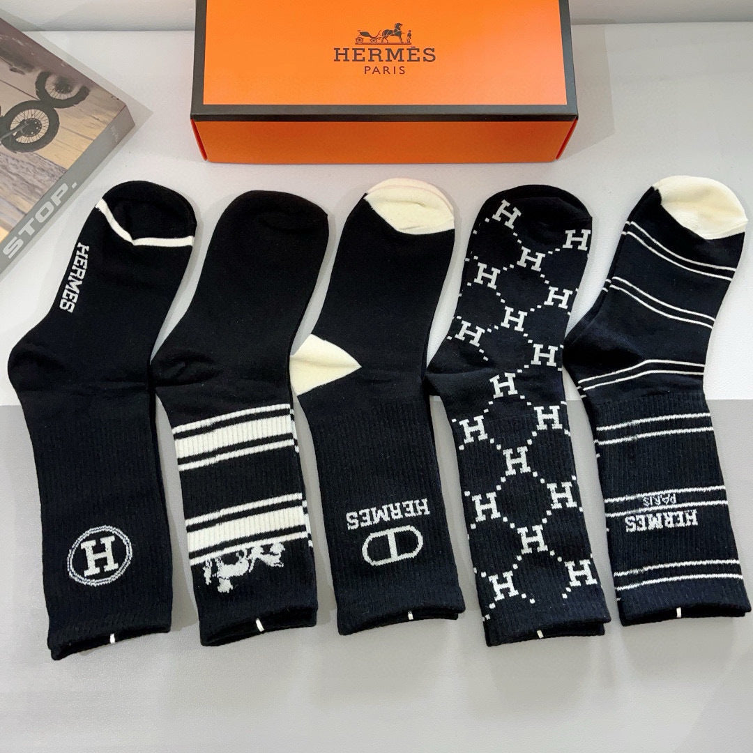 Mixed Brands Black White Mixed Emblem Stripes Crew Socks, image 4
