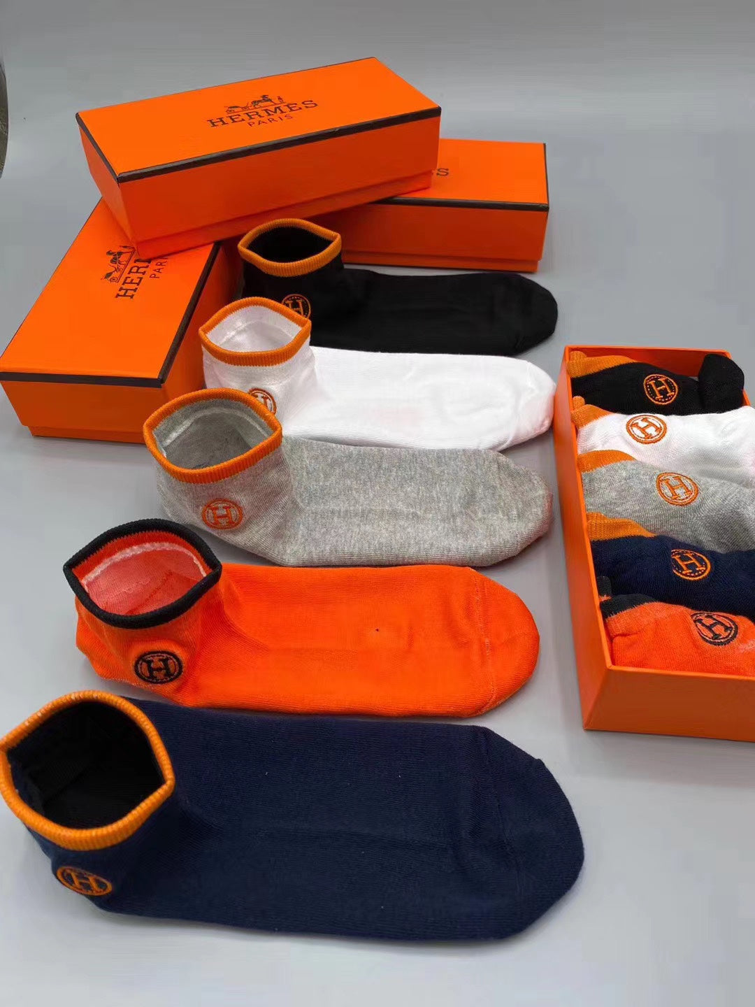 Hermès Orange Navy Grey White Side Mark No-Show Socks, image 5