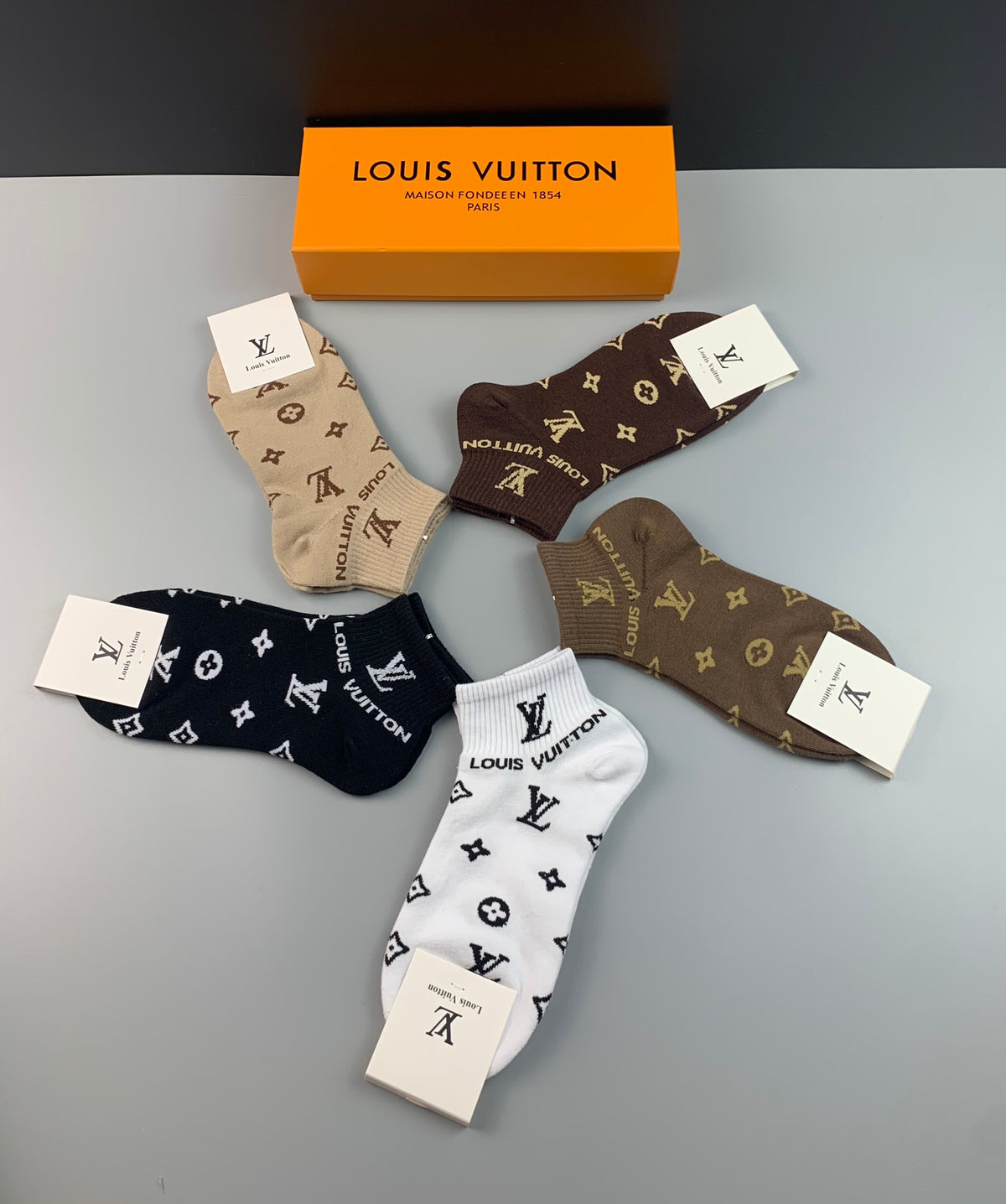 Louis Vuitton Earthy Cream Repeated Monogram Ankle Socks, image 7