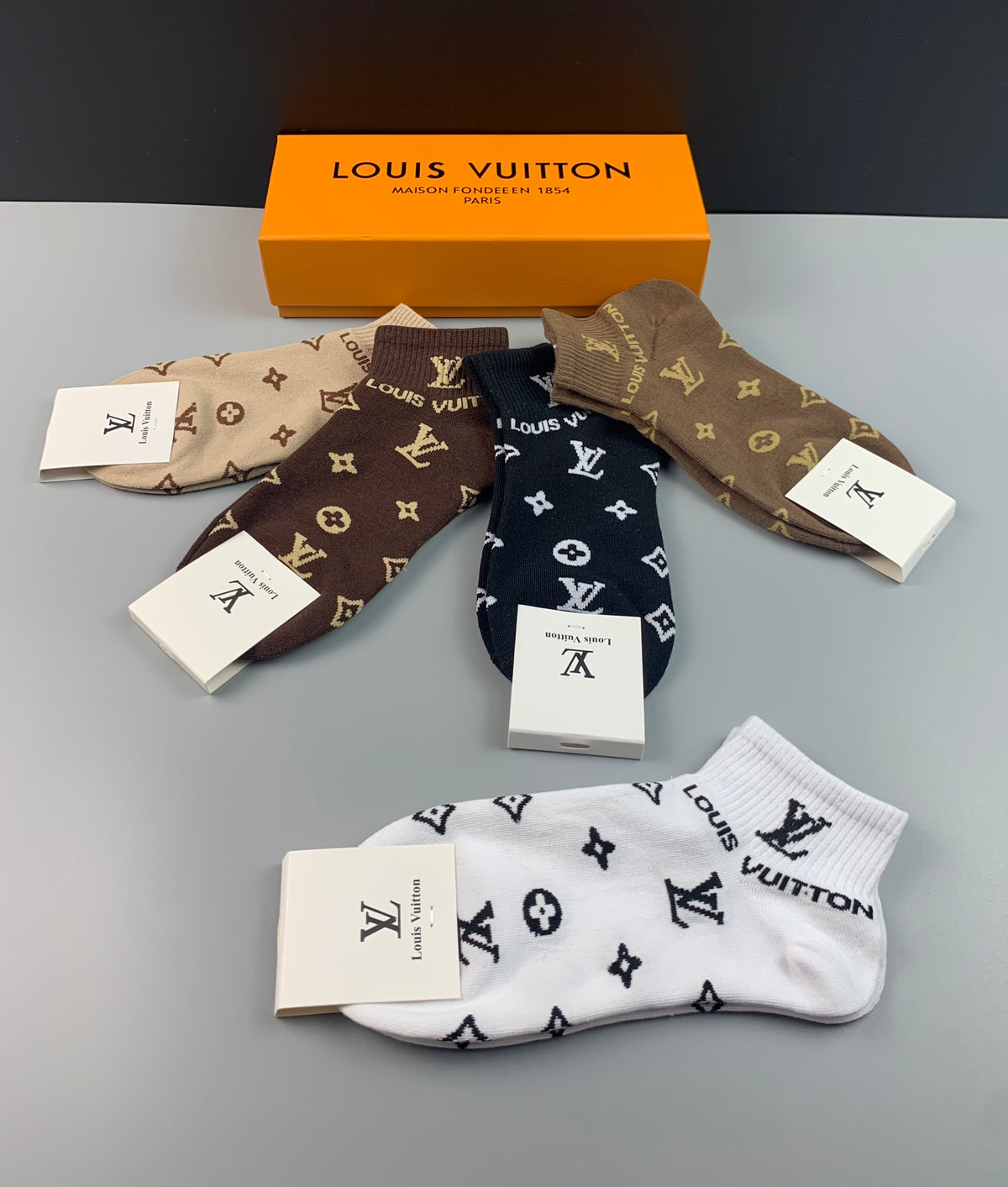 Louis Vuitton Earthy Cream Repeated Monogram Ankle Socks, image 8