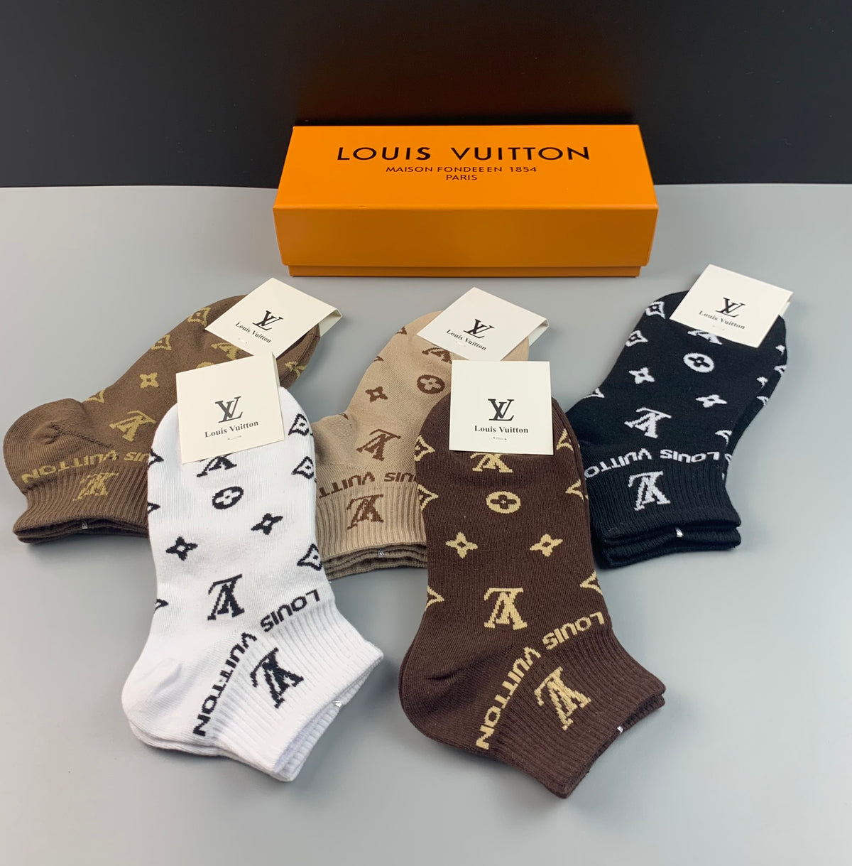 Louis Vuitton Earthy Cream Repeated Monogram Ankle Socks, image 4
