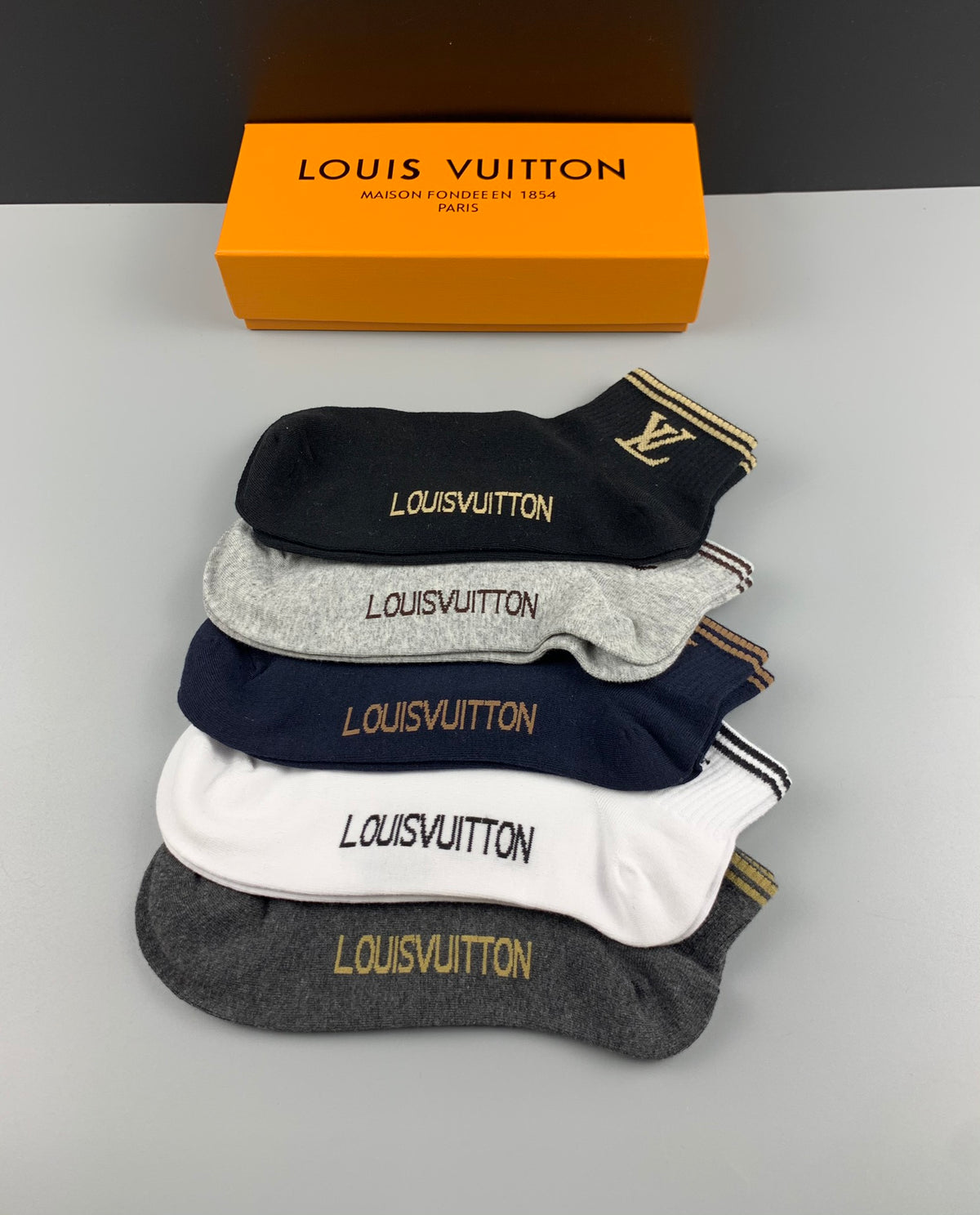 Louis Vuitton Neutral Small Monogram Ankle Ankle Socks, image 3