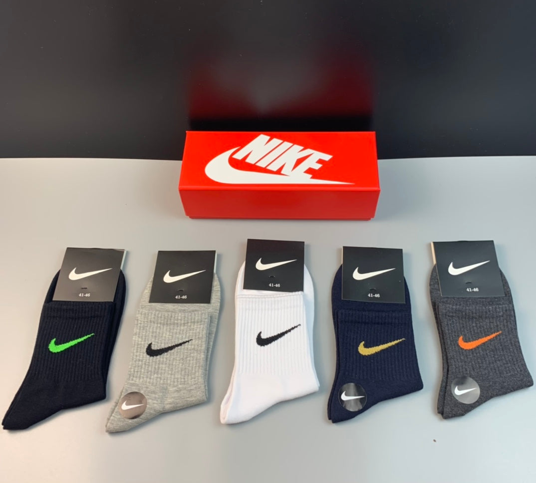 Nike Small Colour Swoosh Ribbed Socks, gallery image 1