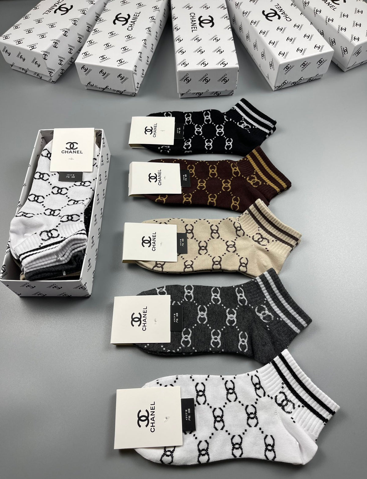 CHANEL Grid Pattern Short Socks, gallery image 8