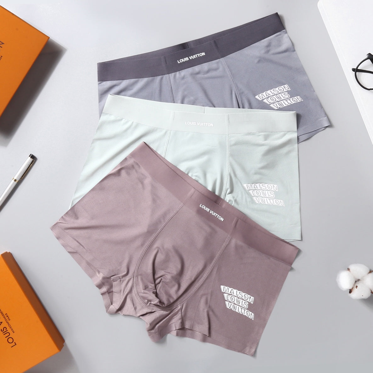 Louis Vuitton Muted Folded Plain Contrast Waist Boxer Briefs, image 5