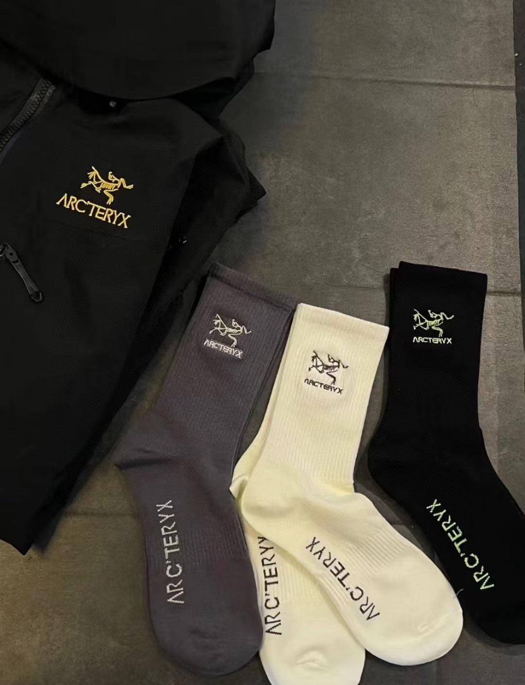 Arc'teryx Neutral Small Coloured Bird Crew Socks, image 9