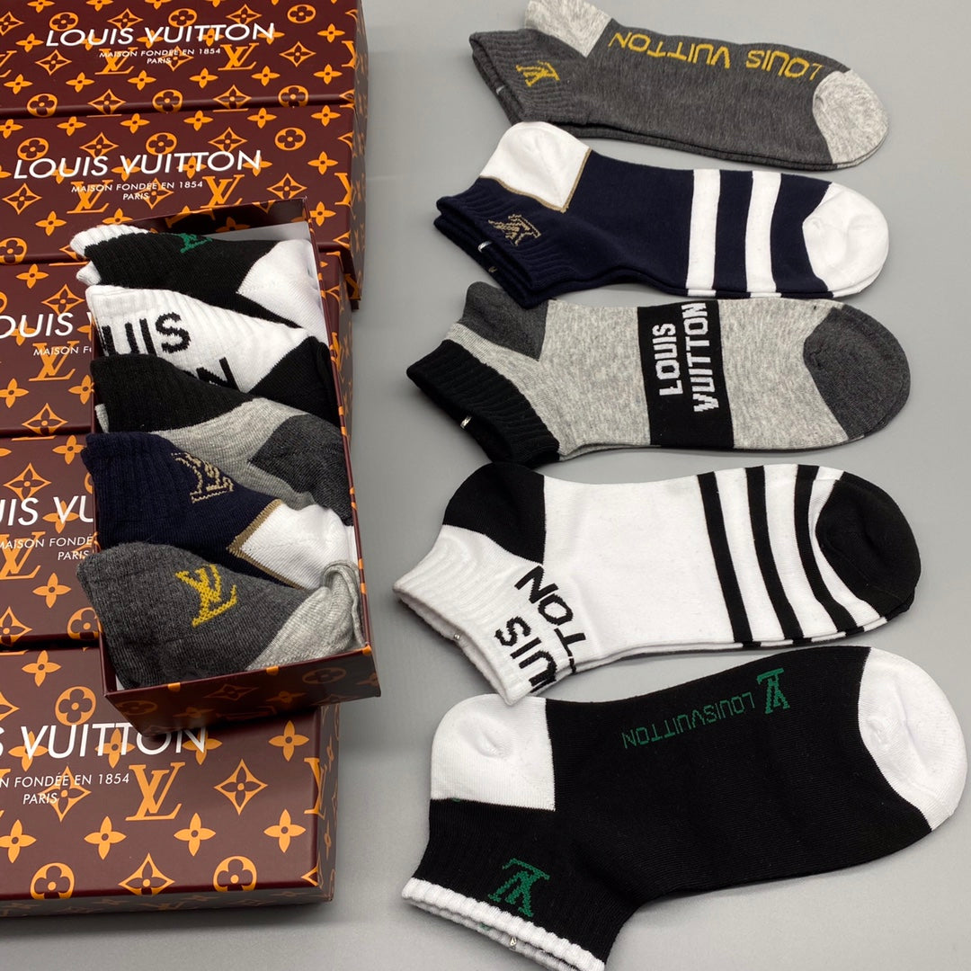 Louis Vuitton Black White Large Letter Graphic Ankle Socks, image 4