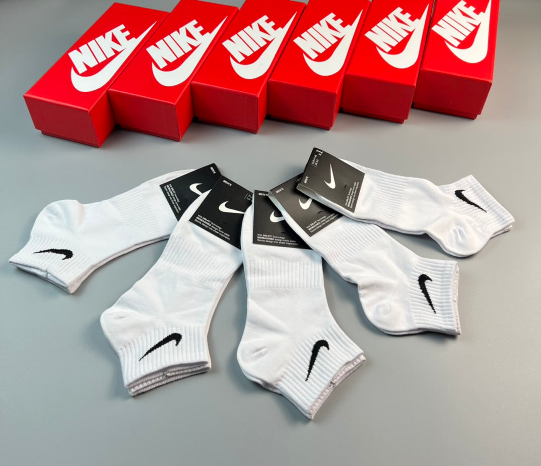 Nike White Short Socks with Small Swooshes, gallery image 2