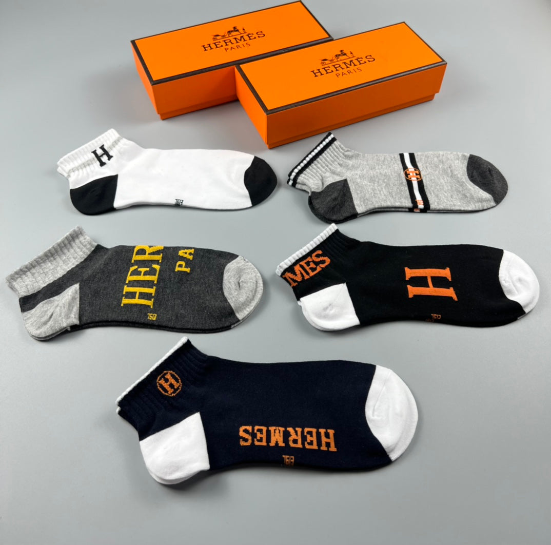 Hermès Black White Grey Large H Letters Ankle Socks, image 5
