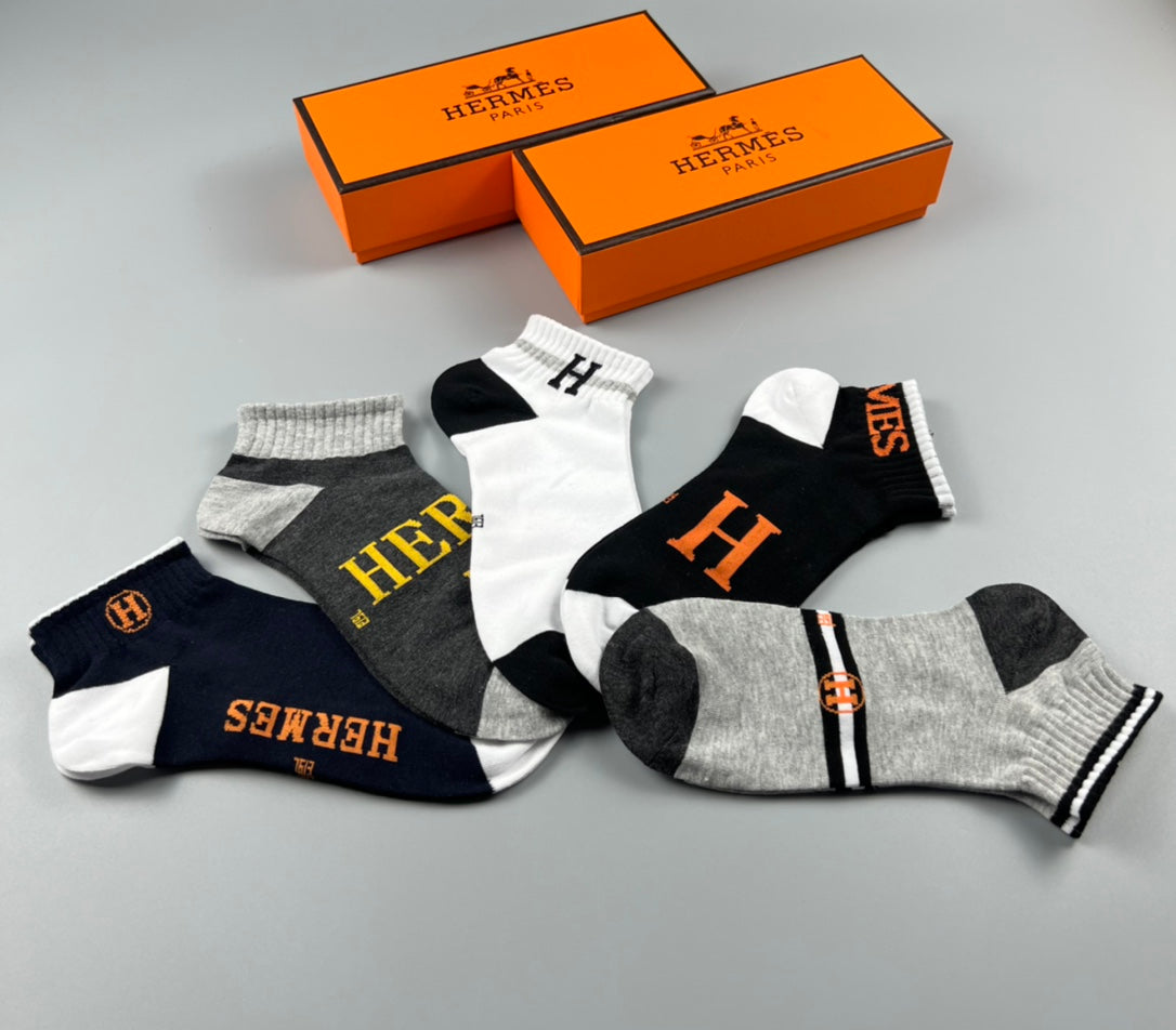 Hermès Black White Grey Large H Letters Ankle Socks, image 7