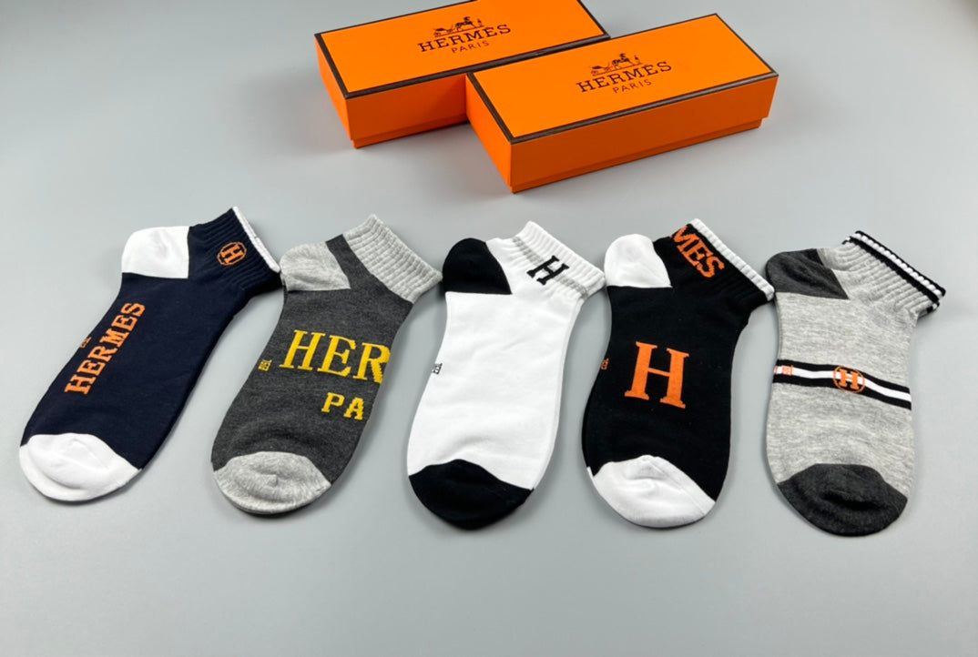 Hermès Black White Grey Large H Letters Ankle Socks, image 4