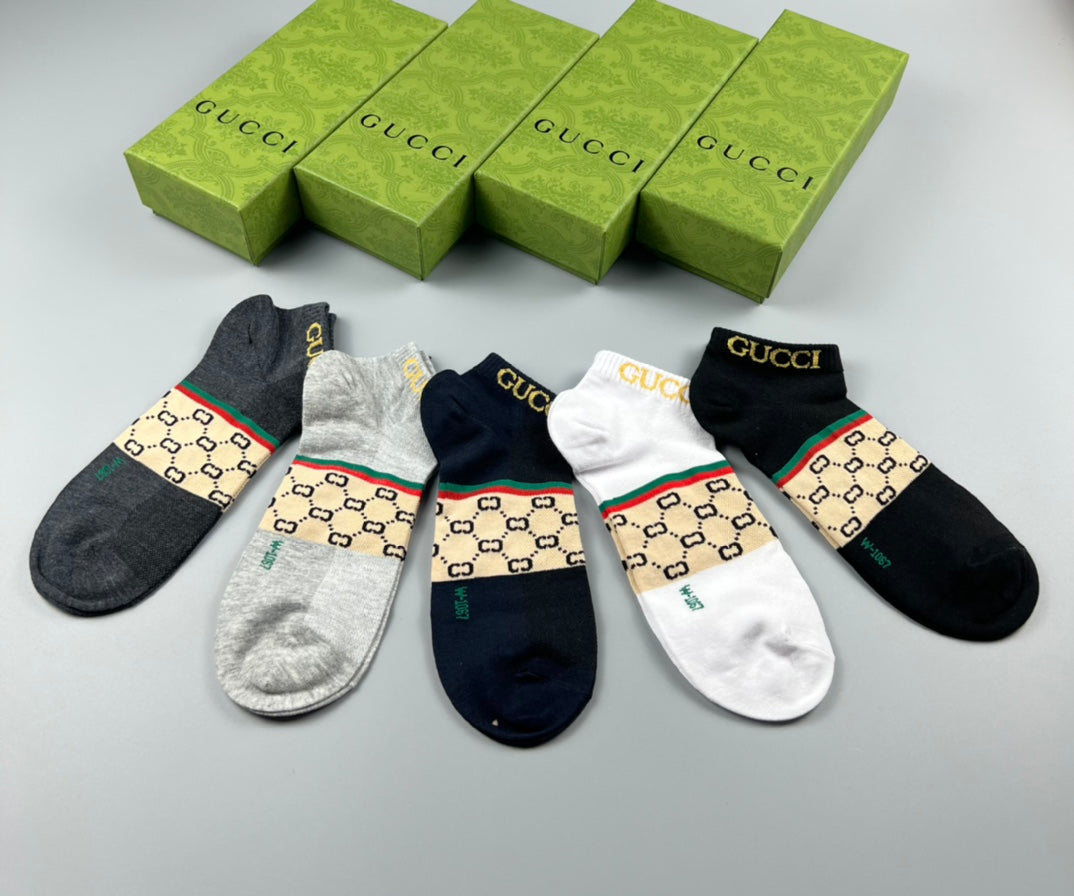 Gucci Neutral Repeating Letter Pattern Ankle Socks, image 2