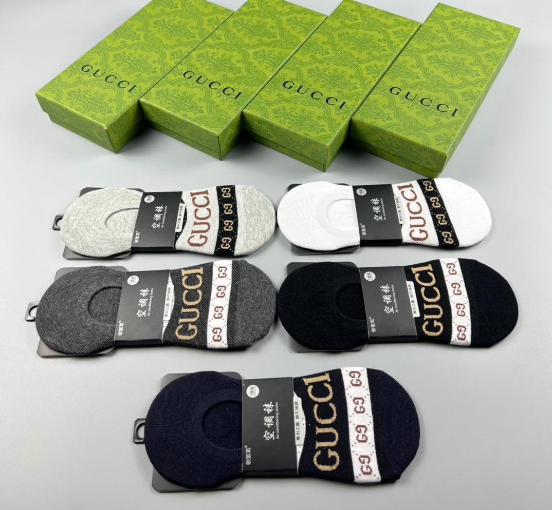Gucci Neutral Bold Wordmark Bands No-Show Socks, image 4
